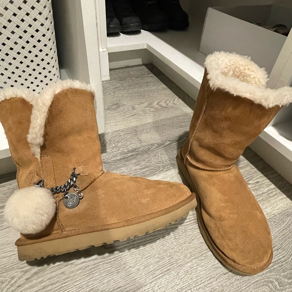 Ugg women 9